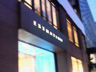 ���j����