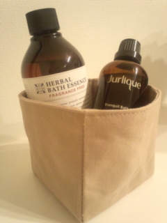 �o�X�^�C����