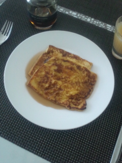 ���j����