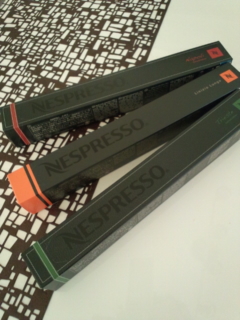 ���j���B